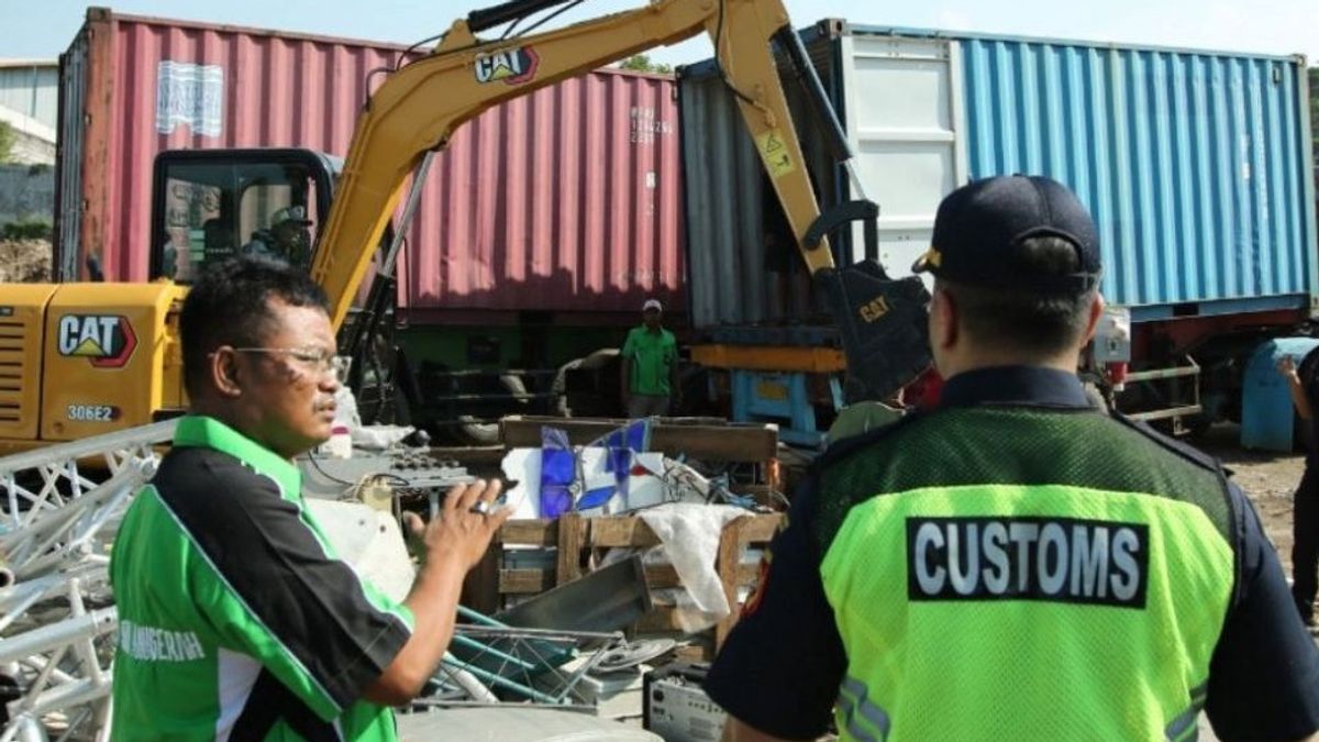 The Contents Of 26 Thousand Containers Have Been Reported By The Ministry Of Industry, Customs And Excise Says Some Have Been Destroyed