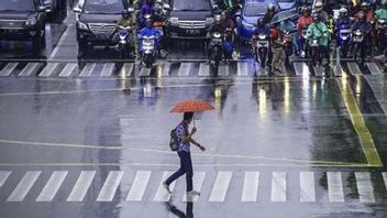 Cuaca 6 Mei, Jakarta Berpeluang Hujan Senin Siang