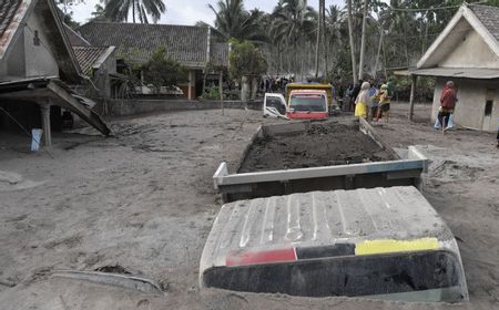 Basarnas Surabaya: 17 Orang Meninggal Akibat Erupsi Gunung Semeru