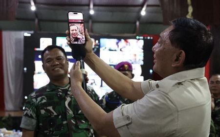 Prabowo Sapa Prajurit TNI di Papua Saat Tahun Baru Lewat Video Call