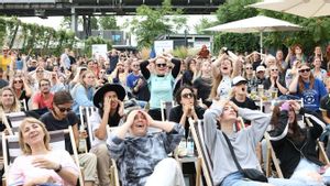Fan Zone di Gerbang Brandenburg Berlin Penuh Sesak Saat Laga  Pembukaan Euro 2024