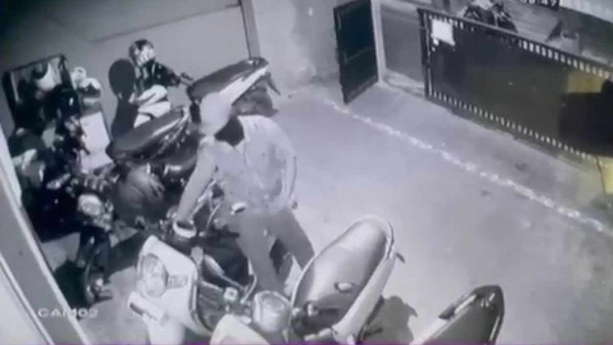 すでに所有者によって二重ロックされ、コーサンマトラマンの2台のオートバイが行方不明のままです 