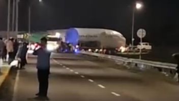 シティリンク航空機がソエッタ空港の周回道路に滑り落ち、警察が説明