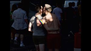Pesta Gay di Kuningan Jakarta Digerebek Polisi