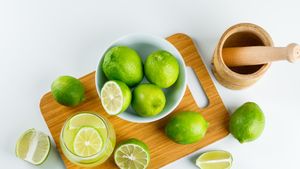 Praktis dan Efektif! Berikut Olahan Jeruk Nipis untuk Menurunkan Berat Badan