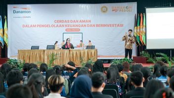 Danamon Fasilitasi Smart Classroom dan Program Literasi Keuangan di Universitas Sari Mutiara Indonesia
