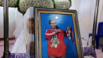 リサ・ルンベワスを思い出す:3つのオリンピックでインドネシアを誇りに思うウエイトリフティングアスリート