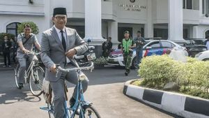 KPK立即检查了Ridwan Kamil,涉及BJB银行2220亿印尼盾的腐败指控