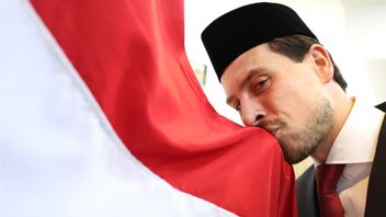 Thom Haye Lega Naturalisasinya Kelar dan Siap Bela Timnas Indonesia