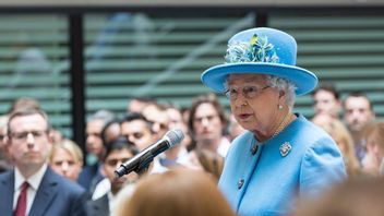 彼女の状態は良くなっている、女王エリザベス2世は今週末退役軍人のための追悼式に出席します
