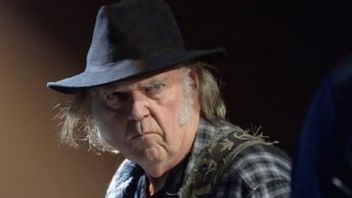 两年的抵制结束后,尼尔·英(Neil Young)的音乐重返Spotify