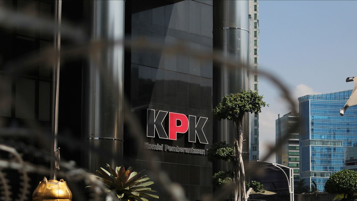 KPK Invité à Enquêter Sur Le Flux D’argent Bansos à Des Parties Privées