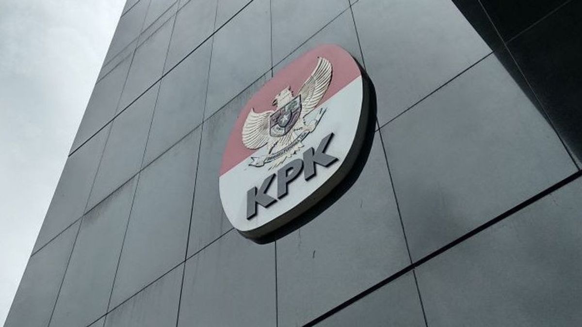 أعضاء فضوليون في مجلس النواب لماذا بدأت KPK في إظهار المشتبه بهم في الفساد في مؤتمر صحفي