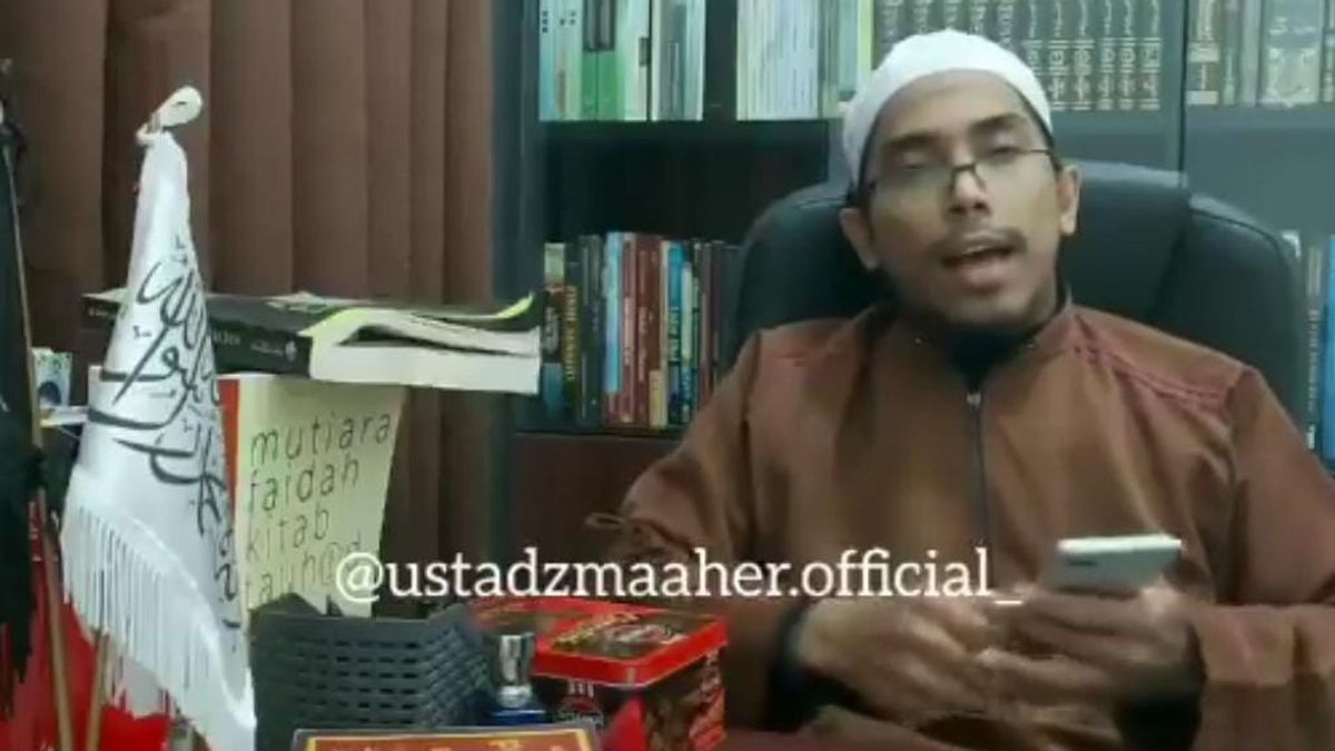 Politikus PDIP Dewi Tanjung Diingatkan Netizen Karena Asal Tebak Penyakit Ustaz Maaher