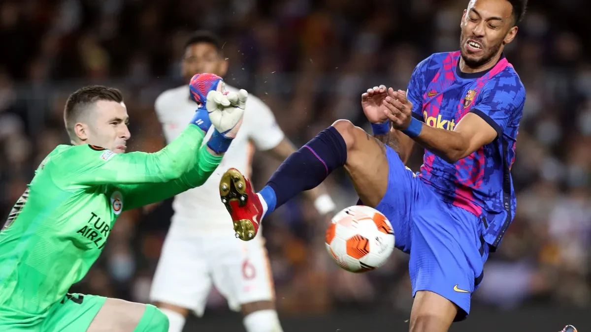 欧联杯16强：巴塞罗那租借球员加拉塔萨雷在诺坎普取得成功的关键
