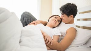 7 Trik Foreplay Agar Hubungan Intim Berkualitas dan Tak Membosankan