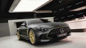 inspiré par le film F1, il s’agit de la supercar de luxe Mercedes-AMG GT 63 APXGP avec seulement 52 unités.