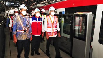交通部长Budi Karya：Jabodebek LRT成为政府解决城市交通问题的解决方案