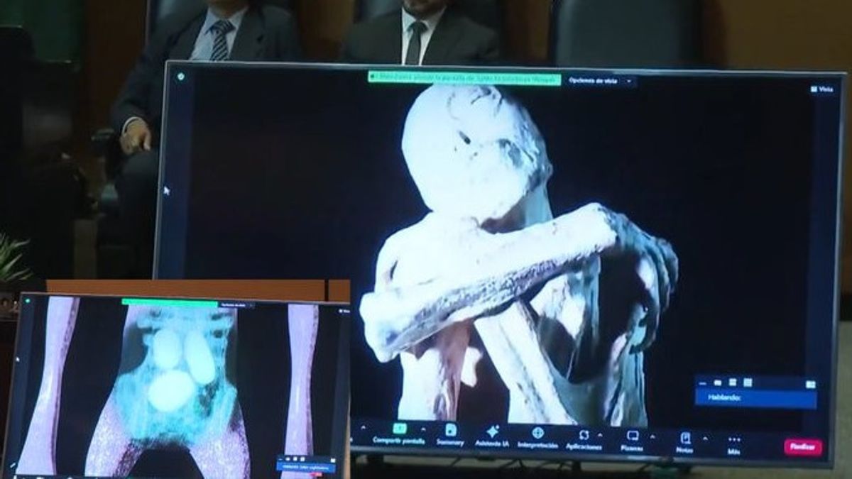 Controversial UFO Researcher Jaime Maussan, Brings Alien Corpse To Mexico Congress