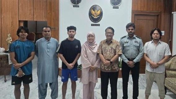 मंत्रालय ने अरब सागर में नाव पर हमले के पीड़ित तीन भारतीय नाविकों की वापसी की सुविधा प्रदान की