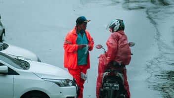 日常的に雨が降っているにもかかわらず、インドネシアのピークは2023年1月まで12月に終わると予測されています