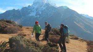 Berita Mancanegara: Nepal Pertimbangkan Relokasi Base Camp Gunung Qomolangma