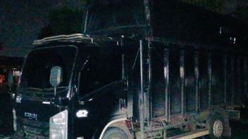 南スマトラ州警察、密輸業者11トンの燃料