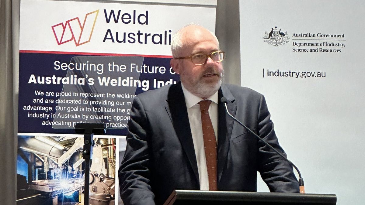 Australia Launches AI Roadmap, Resigns From Strict Regulation Plans