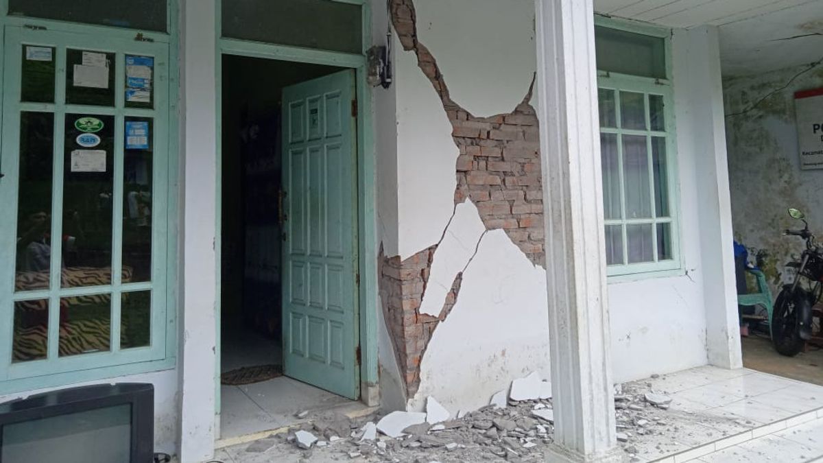 Dernières Données: 8 Personnes Dans L&apos;est De Java Sont Morts Dans Le Tremblement De Terre De Malang, Le Plus Touché Par Les Bâtiments