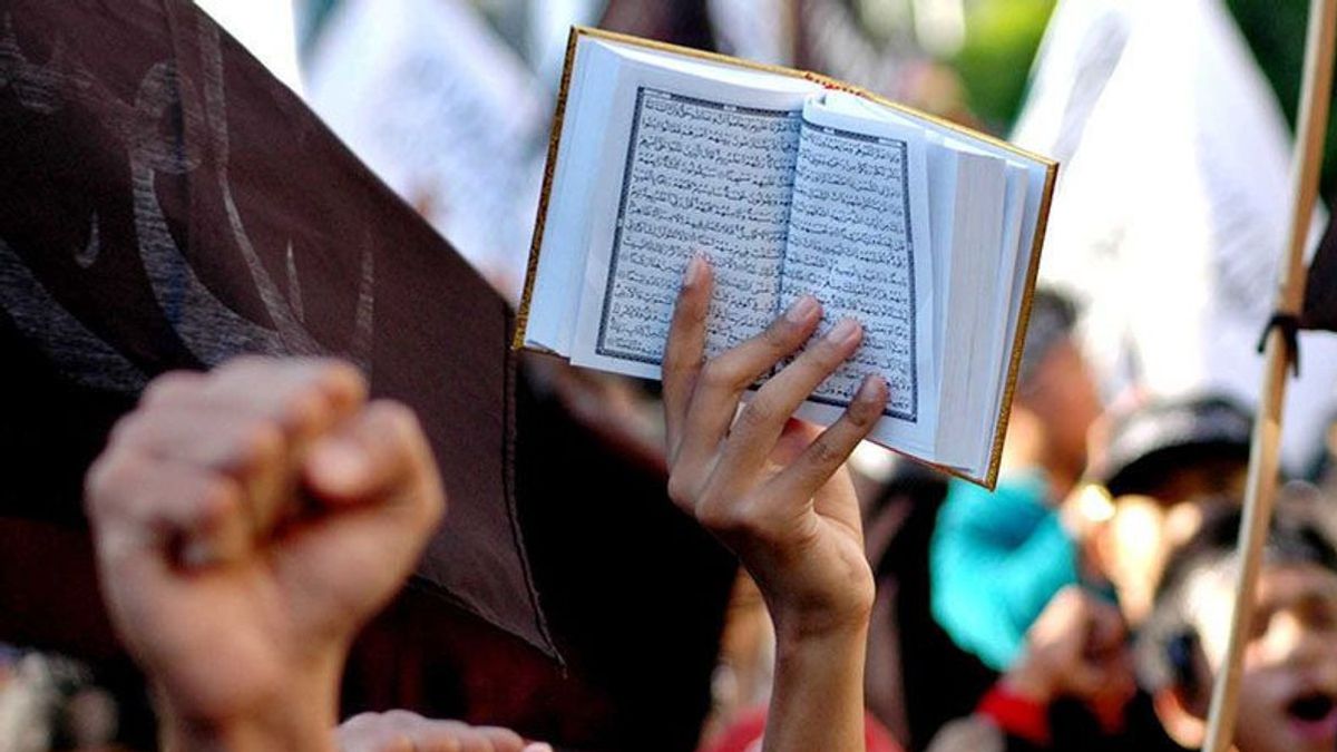 Pengungsi Irak Kembali Membakar Al Quran di Stockholm Swedia