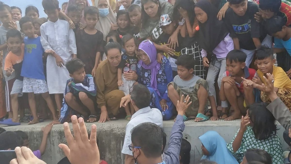 Pj Gubernur Heru Tinjau Tanggul Kalibaru Bikin Heboh, Warga Sangka Rombongan Jokowi Datangi Kampungnya