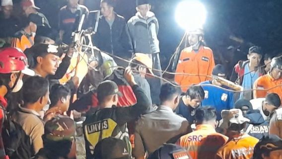 Longsor di Cijeruk Bogor, Tiga Orang Ditemukan Meninggal Dunia, Satu Orang Masih Dicari