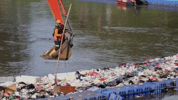 Targetkan Pengerukan Kanal Banjir Barat Tuntas Setahun, Pramono: Tak Boleh Mundur, Ini Prioritas
