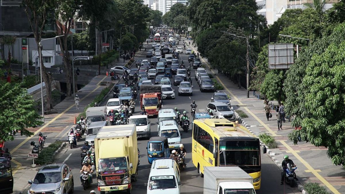 Quatre Causes Du Règlement Jabodetabek Sur Les Transports Publics Continuent D’être Problématiques
