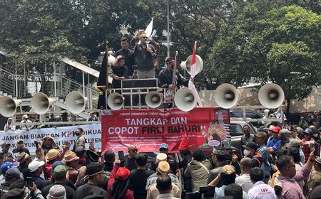 Jokowi Didesak Pendemo di KPK Copot Firli Bahuri Akibat Dugaan Pemerasan SYL