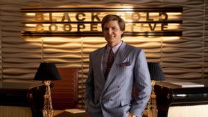 Pedro Pascal Tak Suka Penampilannya di Film <i>Wonder Woman 1984</i>, Kenapa?