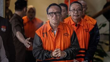 OTT批评，观察家称腐败似乎是例行公事