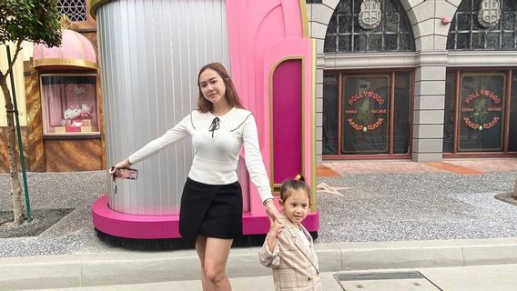 2 Years Of Divorce, Aura Kasih Returns To Communication With Her Ex-husband Through Family