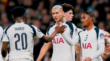 Tottenham Tegaskan Akan Aktif pada Jendela Transfer Januari karena Solanke Masih Absen