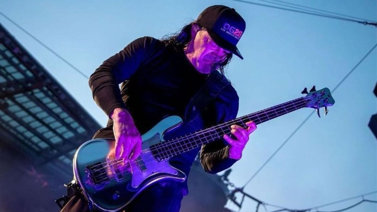 Robert Trujillo Bicara Perbedaan Gaya Bermain Dua Pendahulunya di Metallica