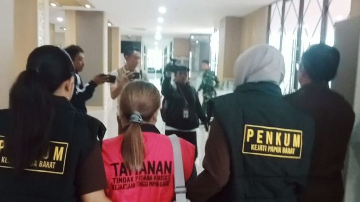 Buronan Korupsi Jalan di Seram Manokwari Ditangkap di Papua Barat, Kejati Terbangkan ke Maluku