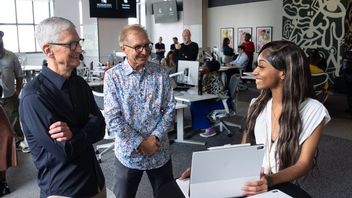 Salah Satu dari Tiga Eksekutif Ini Kemungkinan Jadi Pengganti Tim Cook di Apple