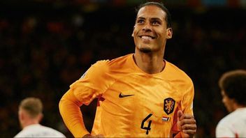他的目标是将荷兰带回比利时并进入欧足联国家联赛半决赛，范戴克：完成工作