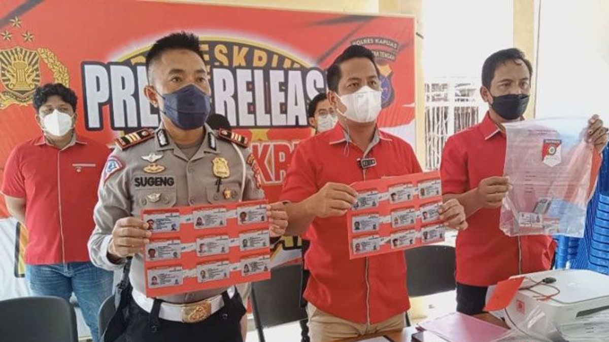 Former Kapuas Police Satlantas Daily Employee Arrested For Printing Fake SIM
