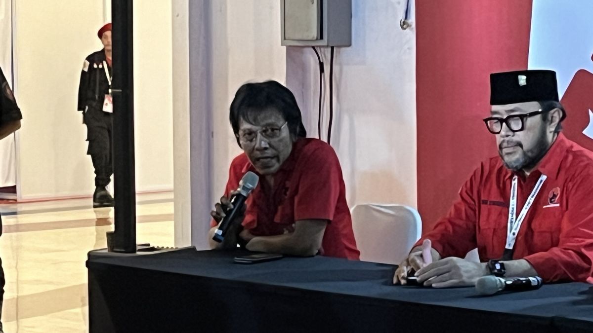 Adian Napitupulu Becomes Captain Of The PDIP National Election Winning Team