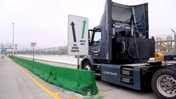 Demi Capai Emisi Nol Bersih, Amazon Gunakan 50 Truk Listrik Tambahan untuk Kurangi Polusi