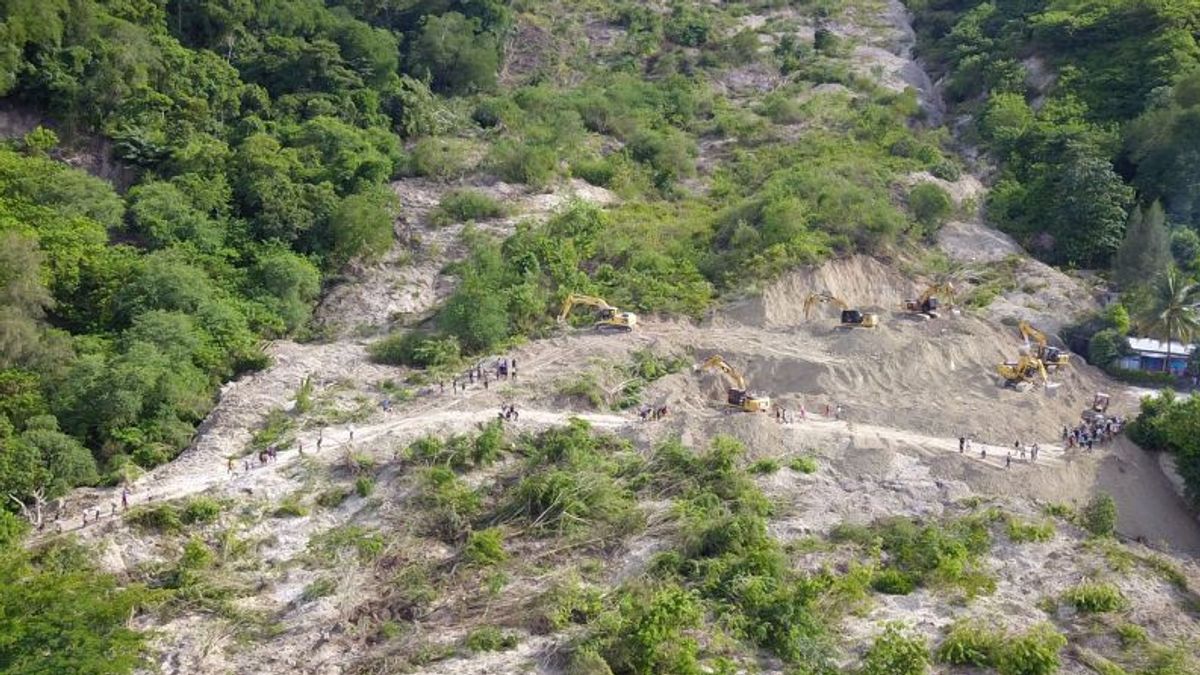 跨帝汶古邦路上的本卡纳不是移动的山体现象，而是山体滑坡