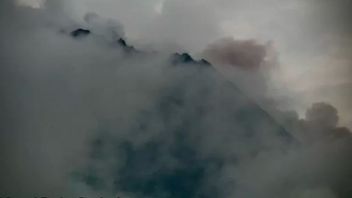 Berita DIY: Gunung Merapi Luncurkan Awan Panas Guguran Sejauh 1,8 Kilometer