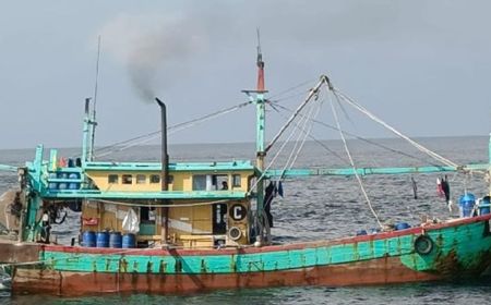 Kapal Malaysia Maling Ikan di Selat Malaka Ditangkap TNI AL, 5 ABK Diamankan