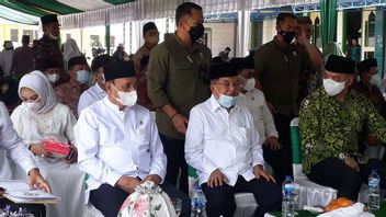 Jusuf Kalla Lantik Pengurus Dewan Masjid Provinsi Sulteng